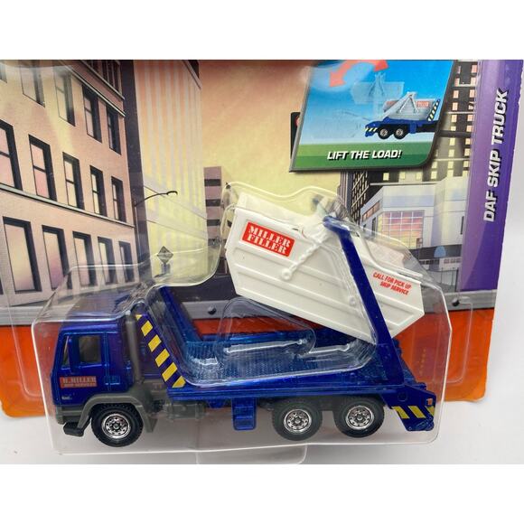 Matchbox Rigs 2009 Real Working Parts Diecast Daf Skip Dump Truck NIP - Picture 2 of 3